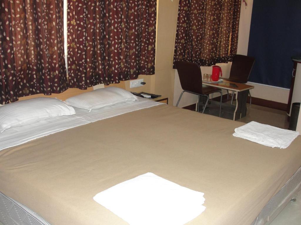Shubham Beach Hotel Puri Bilik gambar